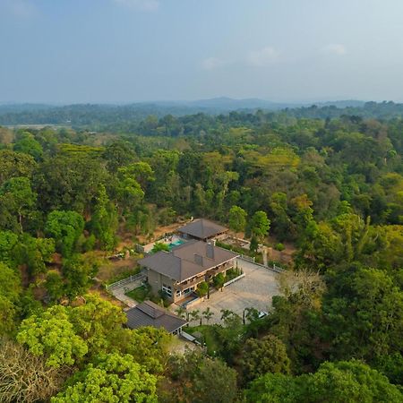 Coffee & Mist Luxury Villa- Comp Breakfast, Pool, Lounge, And Coffee Estate By Stayvista Madikeri Exteriör bild