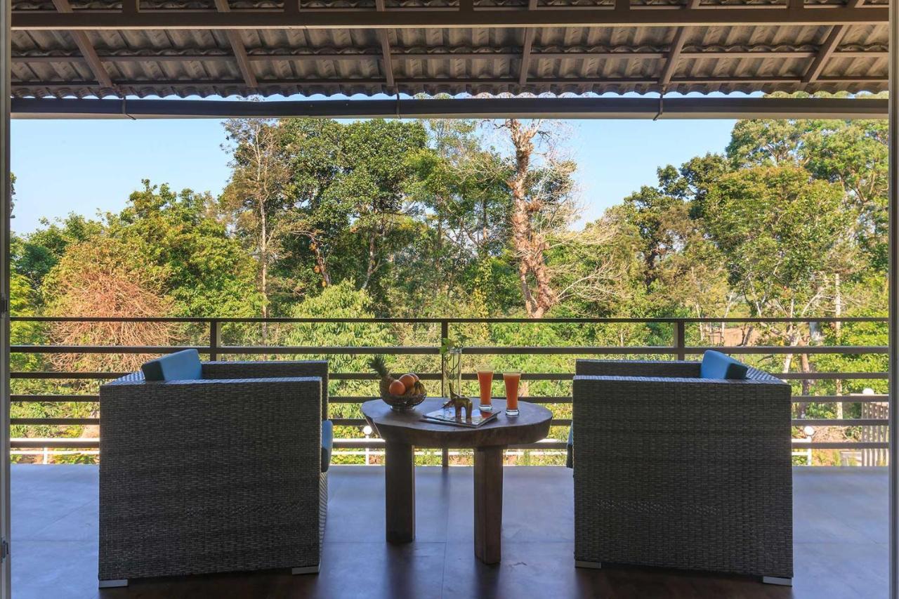 Coffee & Mist Luxury Villa- Comp Breakfast, Pool, Lounge, And Coffee Estate By Stayvista Madikeri Exteriör bild